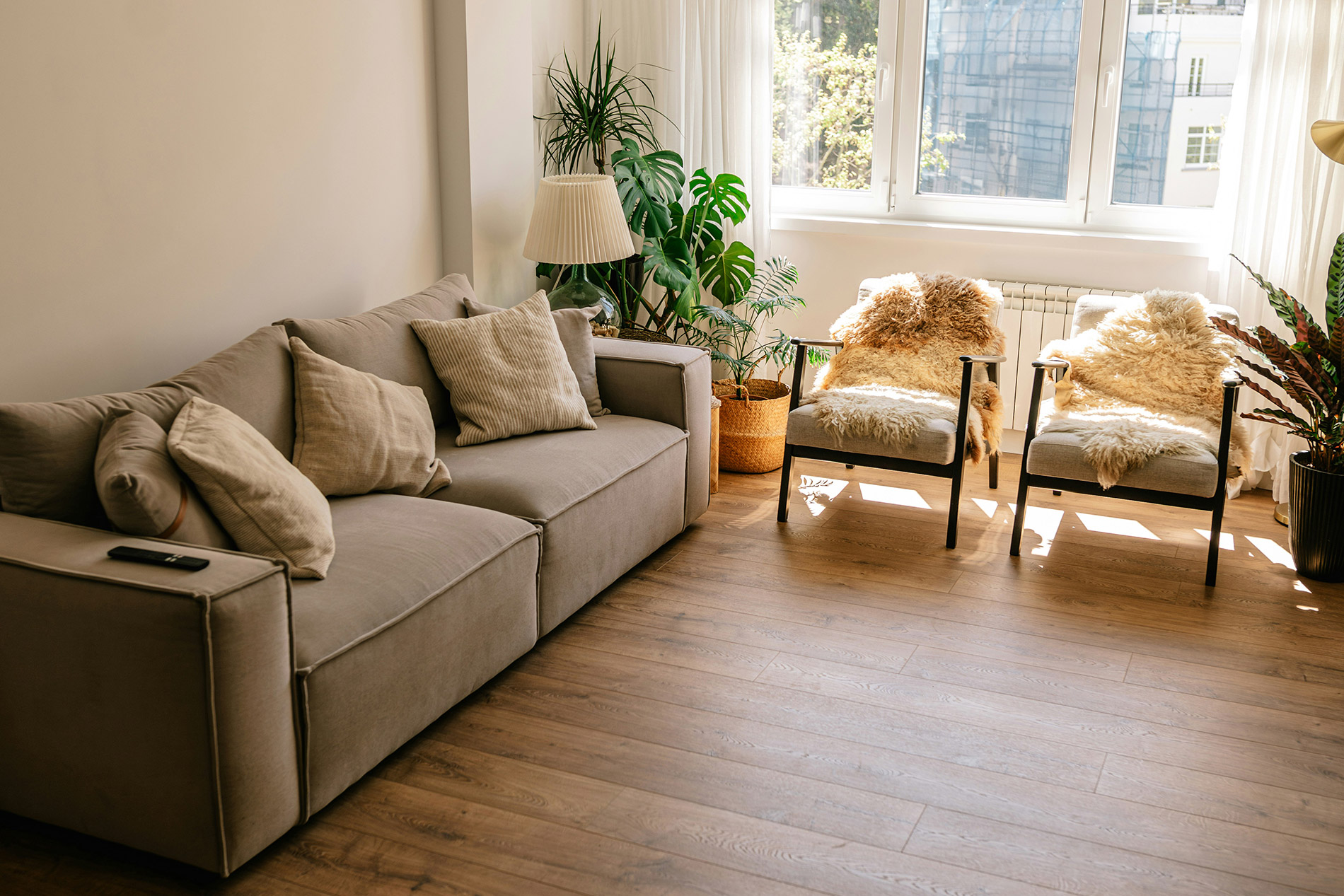 Por qué el parquet sigue siendo el rey del confort (y lo que tus pies opinan al respecto)