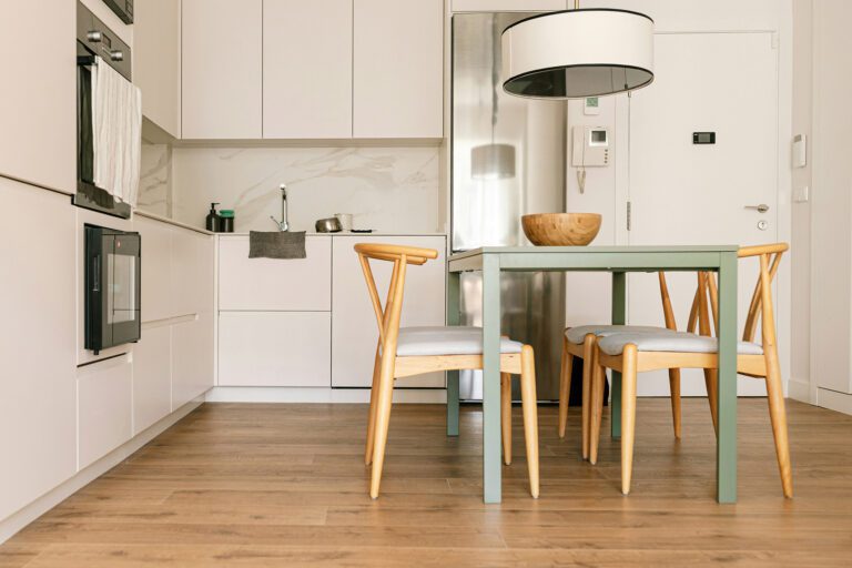 Per què posar parquet pot transformar casa teva més que una reforma cara?